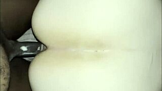 아프리칸 BBC가 PAWG 와이프를 세게 크림하게 만든다