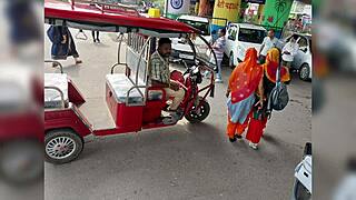 Desi XXX doğa dışı açık hava işeme aksiyonu