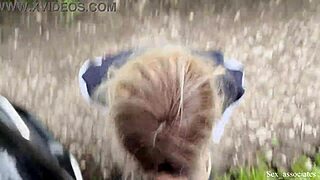 סקס מהיר עם הסטודנטית שלי לדוקטורט בנסיעה במכונית בבירמינגהם, כמעט נתפסנו!