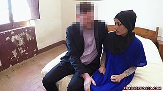 अमेरिकन टूरिस्ट शर्मीली अरब चूत चाहता है, आउटडोर पब्लिक एक्शन के लिए डील मारता है।