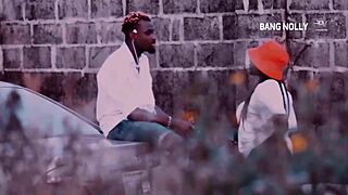 Avantura seksa u kolima sa ebony princezom na mirnoj ulici u komšiluku