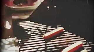 Vanna Bardot sort en douce pour des plans cul chauds en cuisine avec des mecs la nuit