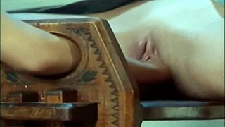 der kaefig släpper lös hardcore leksaksaction på tighta kurvor