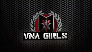 Уау! Мократа пичка на Джей Тейлър пробляна здраво от Майлс Лонг!