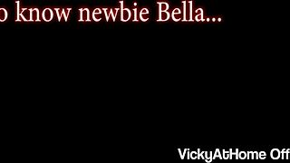 Bomba blondýnka Vicky Vette oživí rozhovor s Bellou Rose