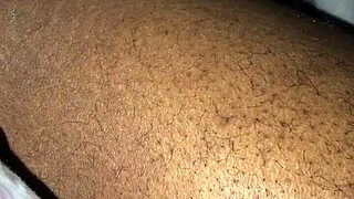 Katso kuinka sylki tippuu kun ratsastan tuota valtavaa kullia