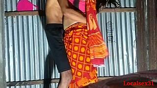 मेरी न्यूली मैरिड इंडियन वाइफ को अकेले घर पर डॉगीस्टाइल में चोदो