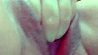 Har du nogensinde fingeret en dryppende våd fisse som min?