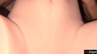 אוי, חשבתי שבובה טנטלי היא אשתי וקדחתי אותה חזק במיטה!