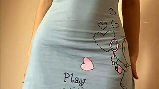 Ti piace il mio gioco con la figa rasata, Maiskii?