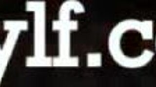 Milf giver alt for at beskytte sin prinsesse! 😍