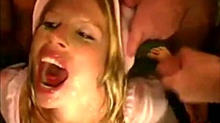 Wilder Bukkake-Gangbang mit asiatischen und europäischen Stars