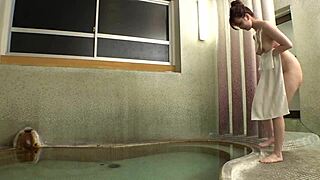 gatinha japonesa quente goza com sexo de spa sexy, parte 3