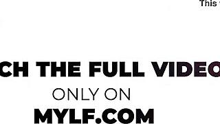 Fetele de la facultate organizează petrecere orgie sălbatică în cămine