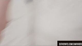 Vörös hajú feleség Kessie Shy vesz hatalmas BBC-t minden lyukába, míg cuckold bámul