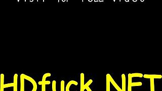 Gadis manis 18+ memek ketatnya dibor keras pria dewasa. Aksi kasar bikin dia kehabisan napas.