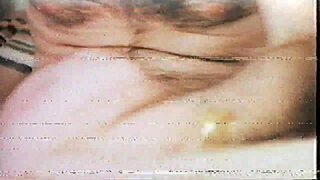 Я переживаю горячие моменты с винтажной классической кремпай-сценой