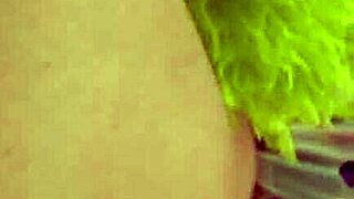 Hey, watch this teen stepsis grinding her lap dance moves on amateurs 😏