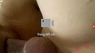 gay đẹp trai show in casual setting