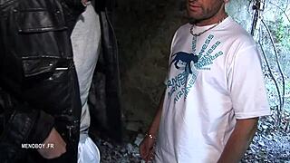 Raw Niquer un flic en civil avec Jess Royan