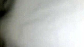 mujer se pone caliente al ver como entra y sale mi polla de su rica vagina