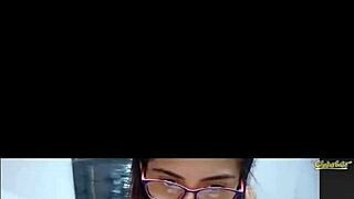 Webcam Girl 25 Performs for Online Audience