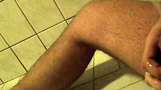 Watch this amateur pee compilation