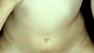 la hermanita de mi mejor amigo monta con una profesional y come semen 18 recién cumpliditos