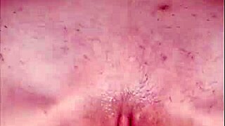 la hermanita de mi mejor amigo monta con una profesional y come semen 18 recién cumpliditos