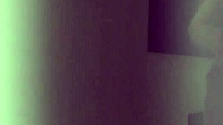 Pequeña jennifer far is a sexy latina star