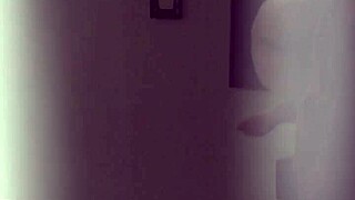 Pequeña jennifer far is a sexy latina star