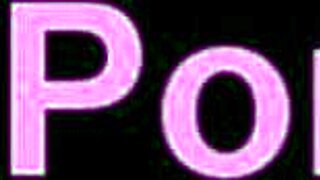 Girls Lick Pussy Hard!