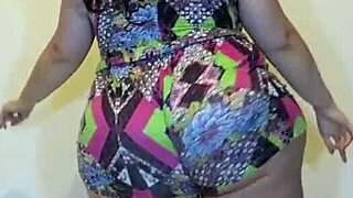 Bruninha GG Shakes Massive Brazilian Ass In Wild Dance