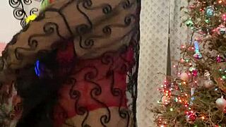 Anna Maria, a mature and sensual Dominican beauty in red lingerie for a special Christmas treat