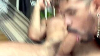 fumando um cigarro enquanto ronny aislan mama minha rola gigante 😈