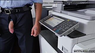 Straight guys share hardcore sex stories with gay first-timer 😏