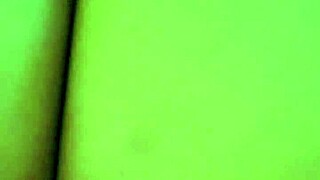 This amateur slut is a fuck toy with toys 😏