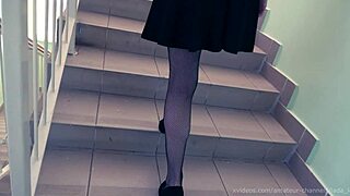 Didnt Make It Home And Got A Creampie In Her Mouth At The Entrance