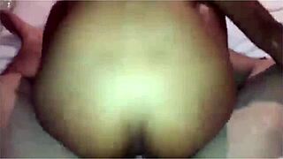 Novinha says, 'Take my ass with that monster cock!'