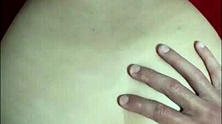 que rico suena mi vagina cuando me metes en 4 papi