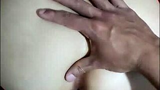 que rico suena mi vagina cuando me metes en 4 papi