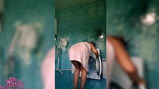 Hot Babe Deep Sucking And Sensual Fucking During Cleaning