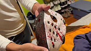 Le pagamos a un heterosexual para follarse a un homosexual por el culo