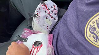 Le pagamos a un heterosexual para follarse a un homosexual por el culo