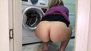 Mature Stepmom Gets Dick In Anal For Good Job