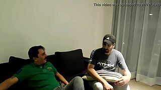 Terrível Puta La Mucama Bent Over for Deepthroat Monster Cock Action