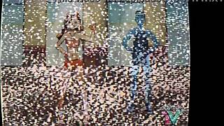 Eri-chan says, Let's do my home workout routine.