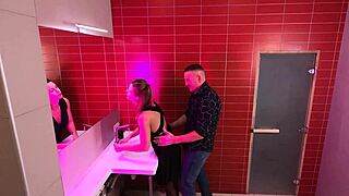cam captures strangers fucking in public toilet at night club