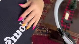 hey, i went to see an apartment and the owner fucked me 😏