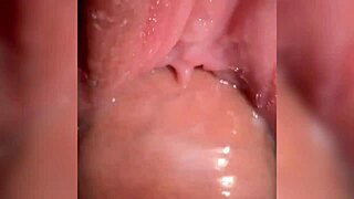 follando that juicy pussy full of cum close up